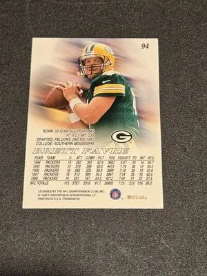 1999 SkyBox Premium #94 Brett Favre - Football Card Single