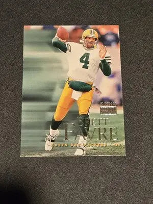 1999 SkyBox Premium #94 Brett Favre - Football Card Single