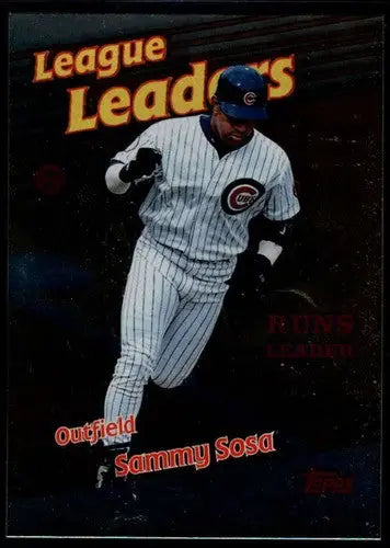 Original gloss 1999 Topps Sammy Sosa baseball card featuring Cubs collectible cards typically sell