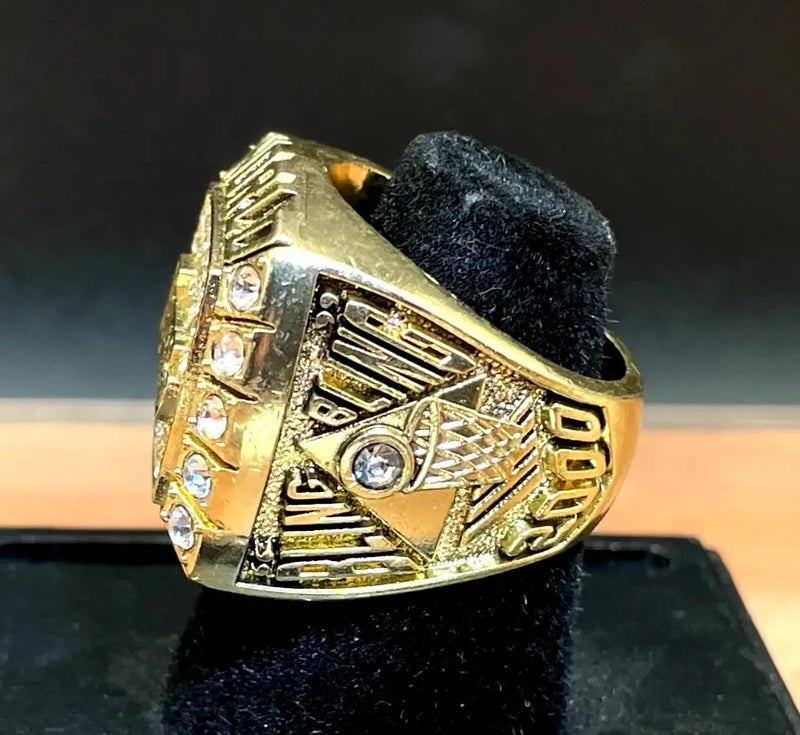 2000 Los Angeles Lakers Championship Ring Kobe (Replica) - Sports Memorabilia