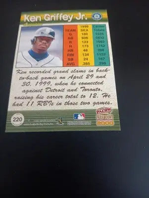 2000 Pacific Paramount - Ken Griffey Jr #220. Seattle Mariners. NRMT+ - Baseball Card Single