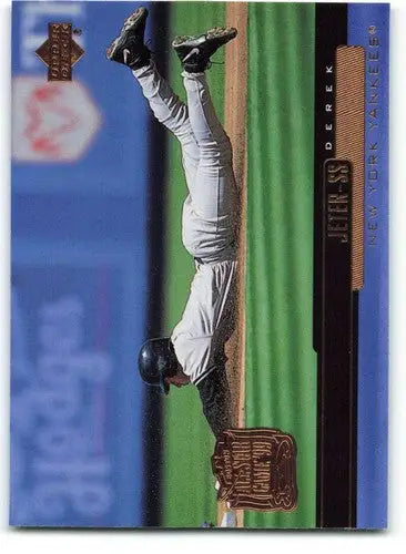 2000 Upper Deck Derek Jeter baseball card with original gloss, NM-MT Yankees ID 59047