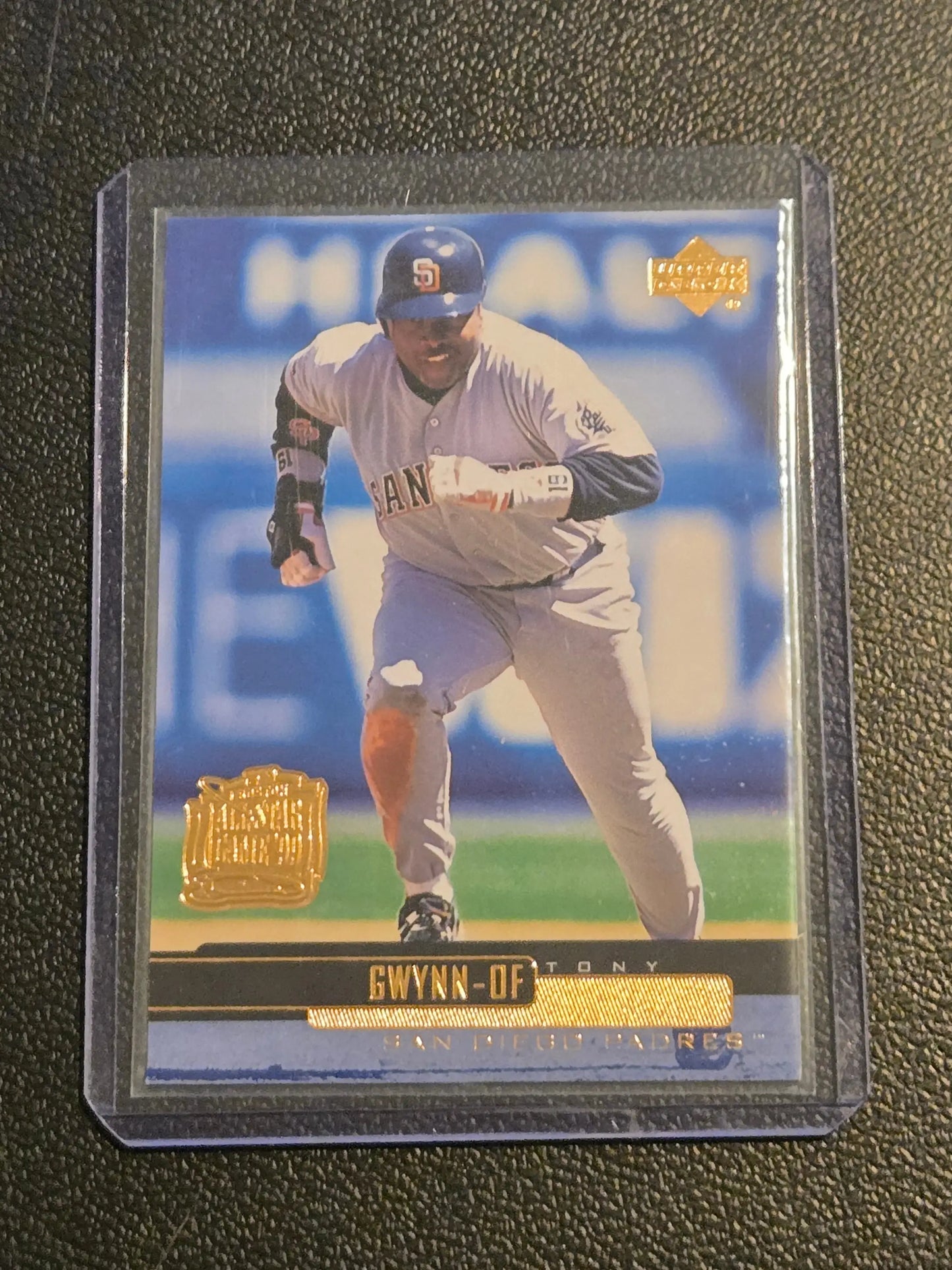 2000 Upper Deck #216 Tony Gwynn - Baseball Card Single