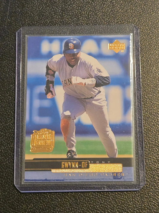 2000 Upper Deck #216 Tony Gwynn - Baseball Card Single