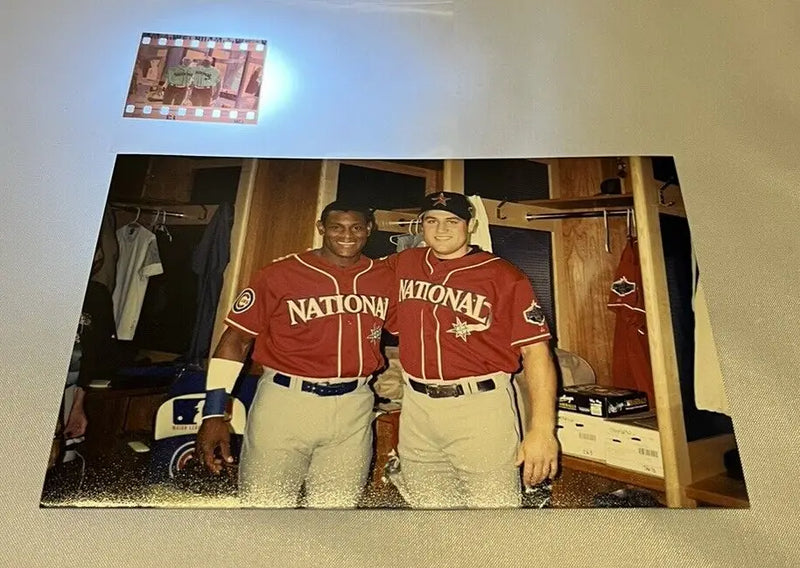 2001 Sammy Sosa Lance Berkman Photo Seattle All Star Clubhouse Snapshot Type 1 - Sports Memorabilia