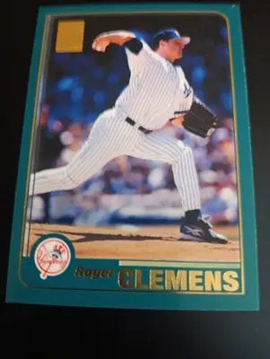 2001 Topps - Roger Clemens #170. NY Yankees. NRMT+ - Baseball Card Single