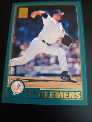 2001 Topps - Roger Clemens #170. NY Yankees. NRMT+ - Baseball Card Single