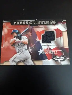 2002 Fleer Box Score - Press Clippings. Jeff Bagwell jersey relic. Astros. NRMT - Baseball Card Single