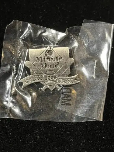2005 MINUTE MAID PARK COLLEGE BASEBALL CLASSIC Lapel PIN NCAA MLB BUTTON Houston