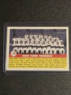2005 Topps Heritage #251 New York Yankees - Baseball Card Single
