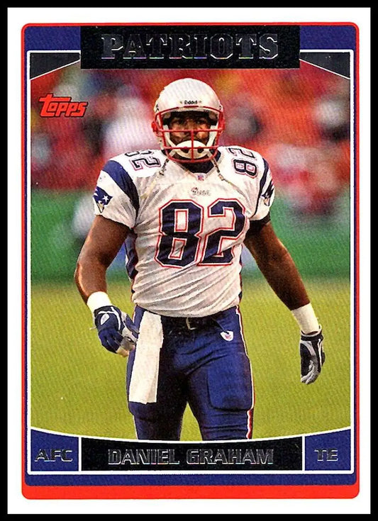 2006 Topps #158 Daniel Graham NM-MT New England Patriots Football Card - Football Card Single