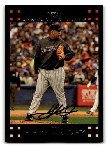Signed baseball card featuring Livan Hernandez Arizona Diamondbacks from 2007 Topps #42