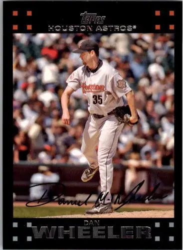 Dan Wheeler baseball card with original gloss from 2007 Topps NM-MT Astros