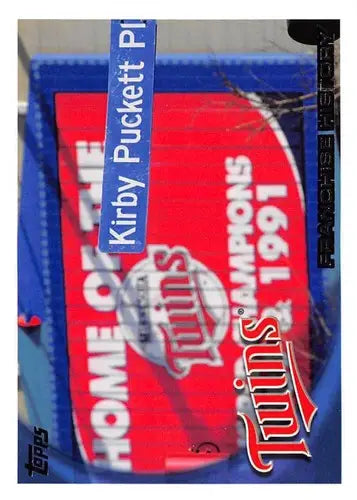 Original gloss Minnesota Twins 1991 World Series banner and Kirby Puckett Pl sign