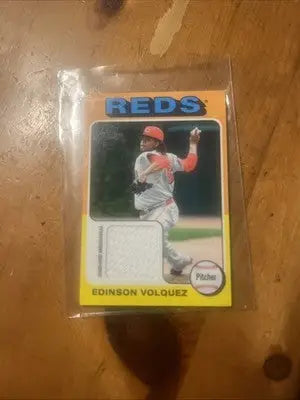 2011 Topps Lineage GU Jersey Edinson Volquez Reds - Baseball Card Single