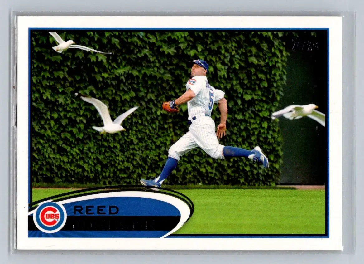Baseball card of Reed Johnson running for 2012 Topps #172a Chicago Cubs collection