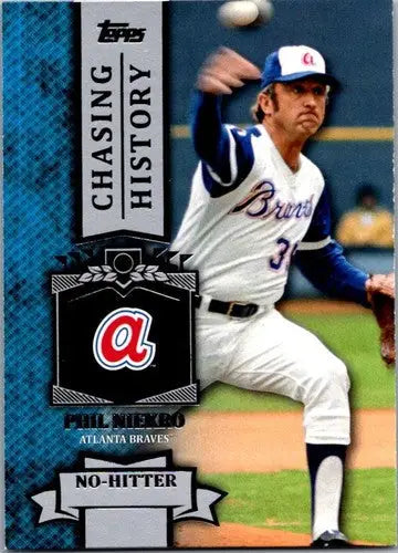 2013 Topps Chasing History Phil Niekro baseball card Braves NM-MT collectible