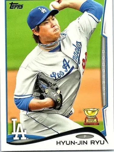 Hyun-Jin Ryu NM-MT baseball card from 2014 Topps #40 with original gloss
