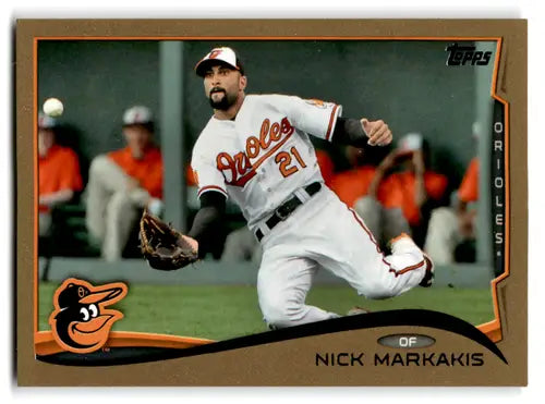 Baseball card of Nick Markakis from Topps Gold with original gloss Orioles 2014
