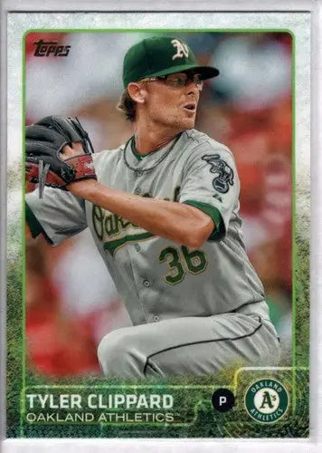 Original gloss Tyler Clippard baseball card 2015 Topps NM-MT Athletics ID 4207
