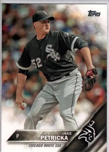 Baseball card of Jake Petricka from White Sox with original gloss in 2016 Topps NM-MT
