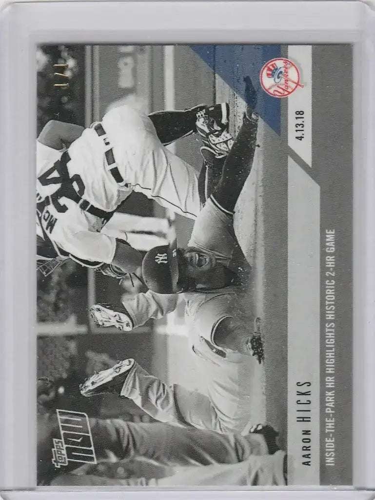 2018 Topps Now Black & White Aaron Hicks 1/1 #74bw - Baseball Card Single