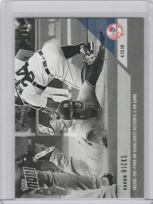 2018 Topps Now Black & White Aaron Hicks 1/1 #74bw - Baseball Card Single