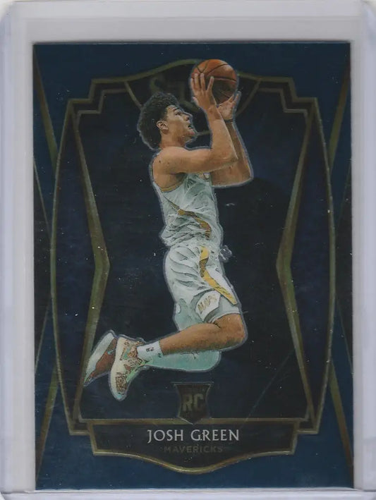 Basketball trading card of Josh Green mid-jump shooting for Dallas Mavericks Panini Select Blue