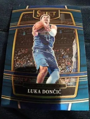 2021-22 Panini Select - Concourse Luka Dončić #12 Blue. Dallas. NRMT+ - Basketball Card Single