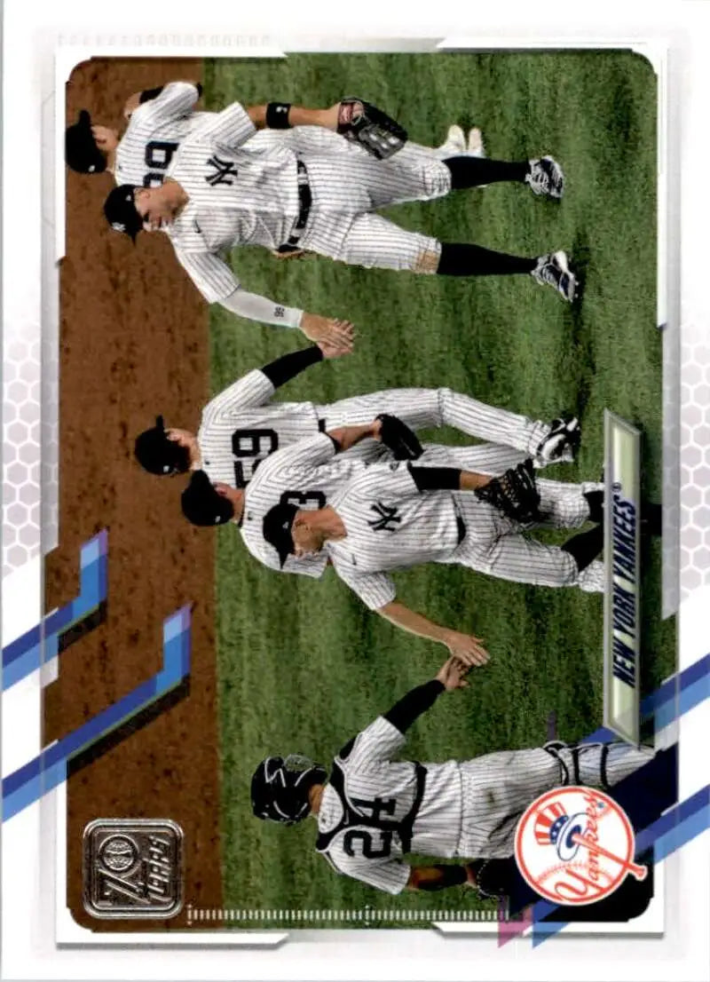2021 Topps #39 New York Yankees NM-MT Baseball Card - Baseball Card Single