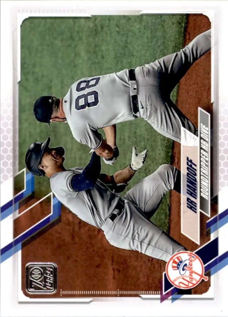 2021 Topps #646 HR Handoff NM-MT New York Yankees Baseball Card - Baseball Card Single