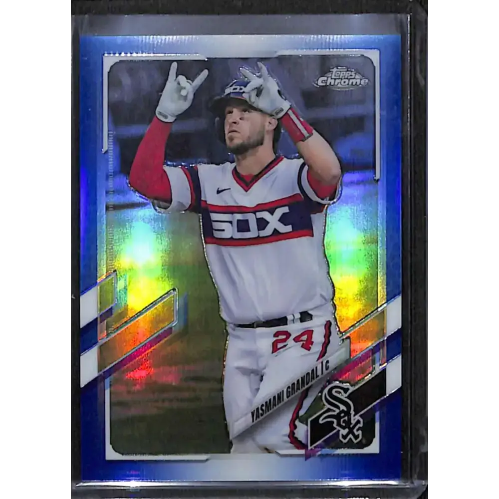 2021 Topps Chrome #204 Yasmani Grandal Blue Refractor #/150 NM-MT Baseball Card - Baseball Card Single