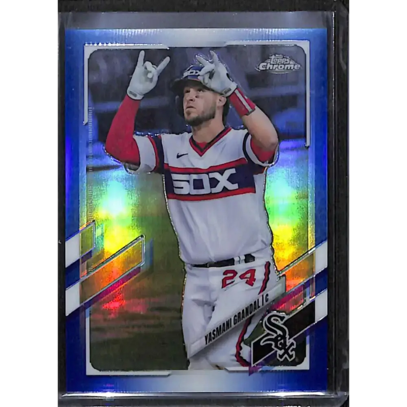 2021 Topps Chrome #204 Yasmani Grandal Blue Refractor #/150 NM-MT Baseball Card - Baseball Card Single