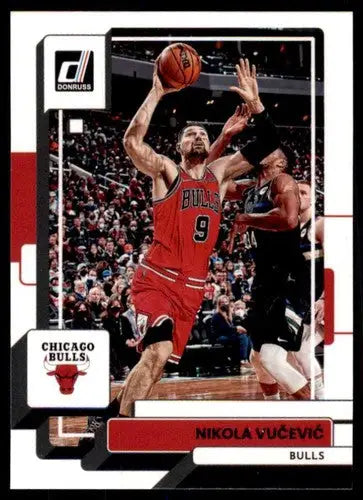 Nikola Vučević basketball card with original gloss, 2022-23 Donruss NM-MT Bulls