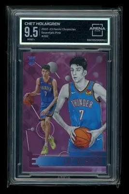 2022-23 Panini Chronicles Essentials Pink Chet Holmgren #202 RC Arena Club 9.5 - Basketball Card Single