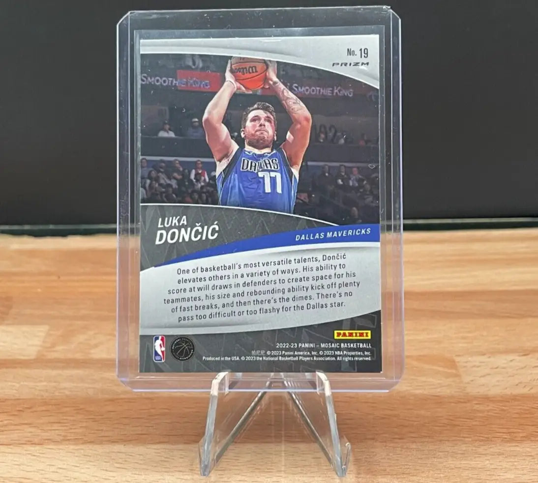 2022-23 Panini Mosaic Luka Doncic #19 Elevate Dallas Mavericks - Basketball Card Single