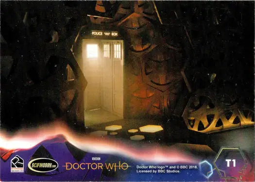 Illuminated police box on the 2022 Doctor Who TARDIS Puzzle Insert Card T1