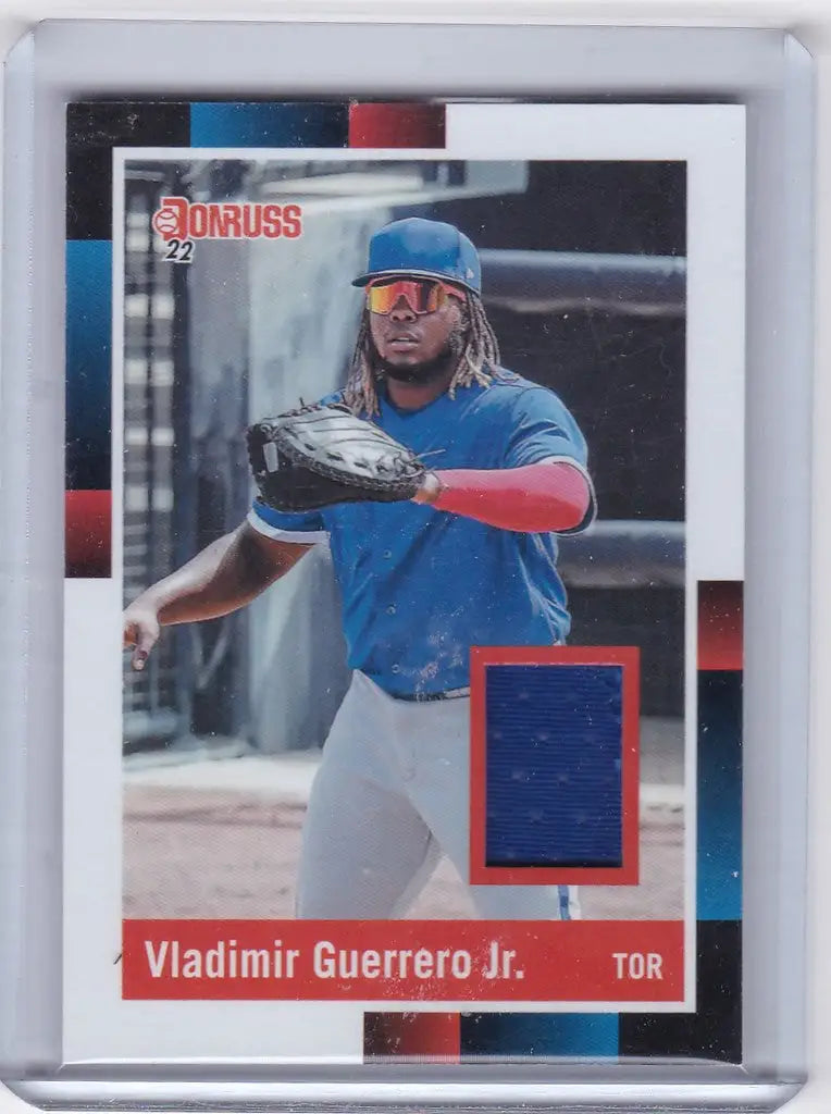 Baseball trading card of Guerrero Jr in blue jersey, Retro Relic Toronto Blue Jays