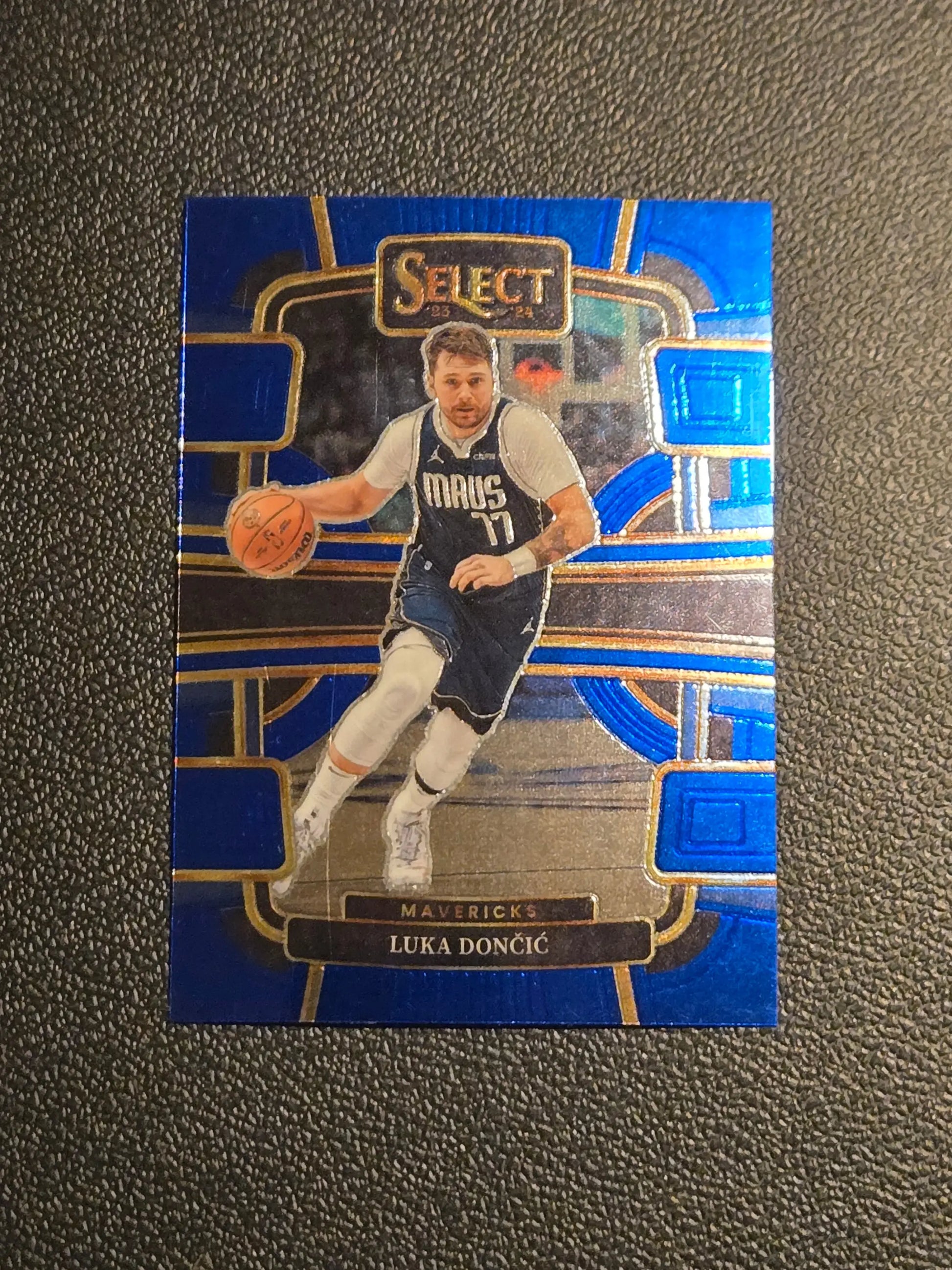 2023-24 Panini Select #51 Luka Doncic Blue Prizms - Basketball Card Single