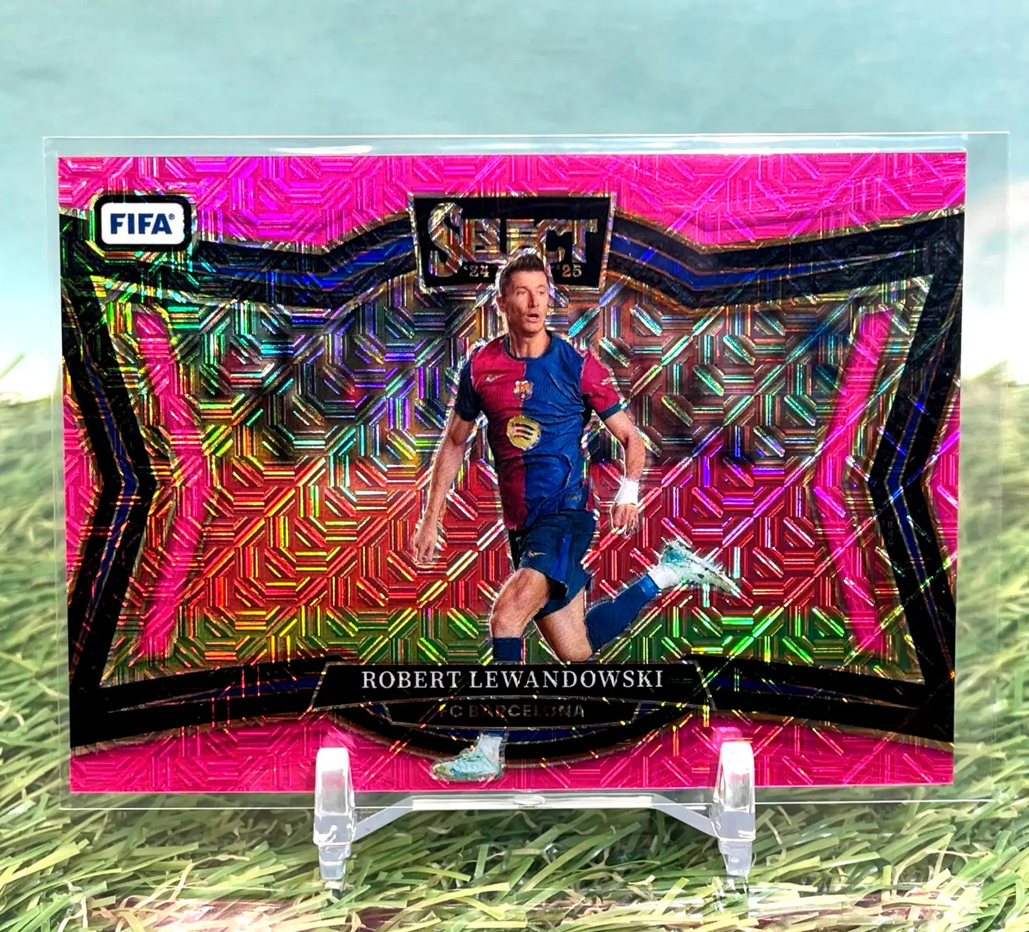 2024-25 Panini Select FIFA Robert Lewandowski /299 Pink Mojo Field Level #218 - Soccer Card Single