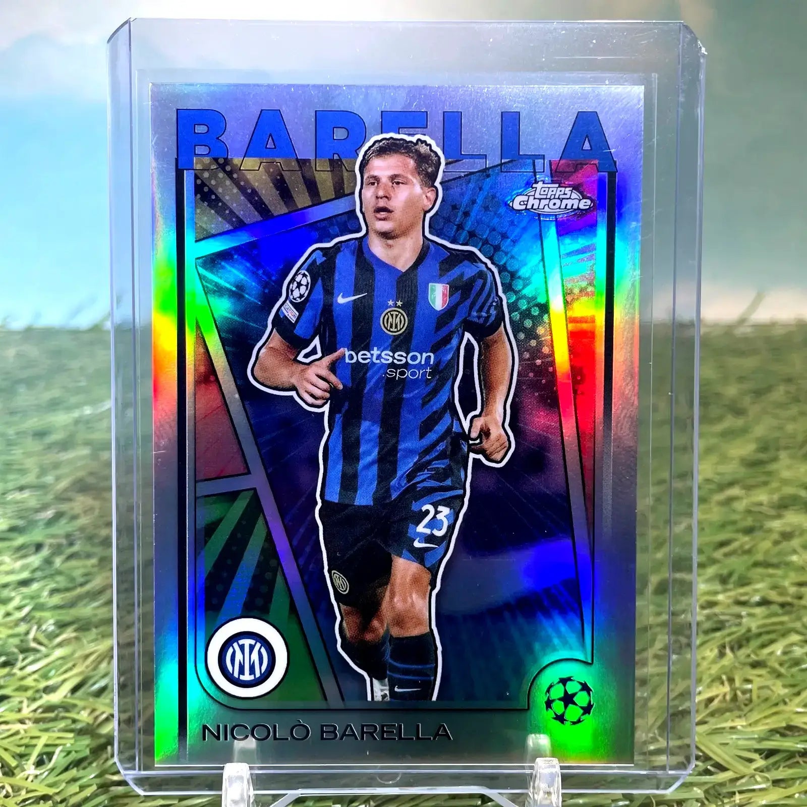2024-25 Topps Chrome UEFA Nicolo Barella HERO VARIANT 1:726 SSP - Soccer Card Single