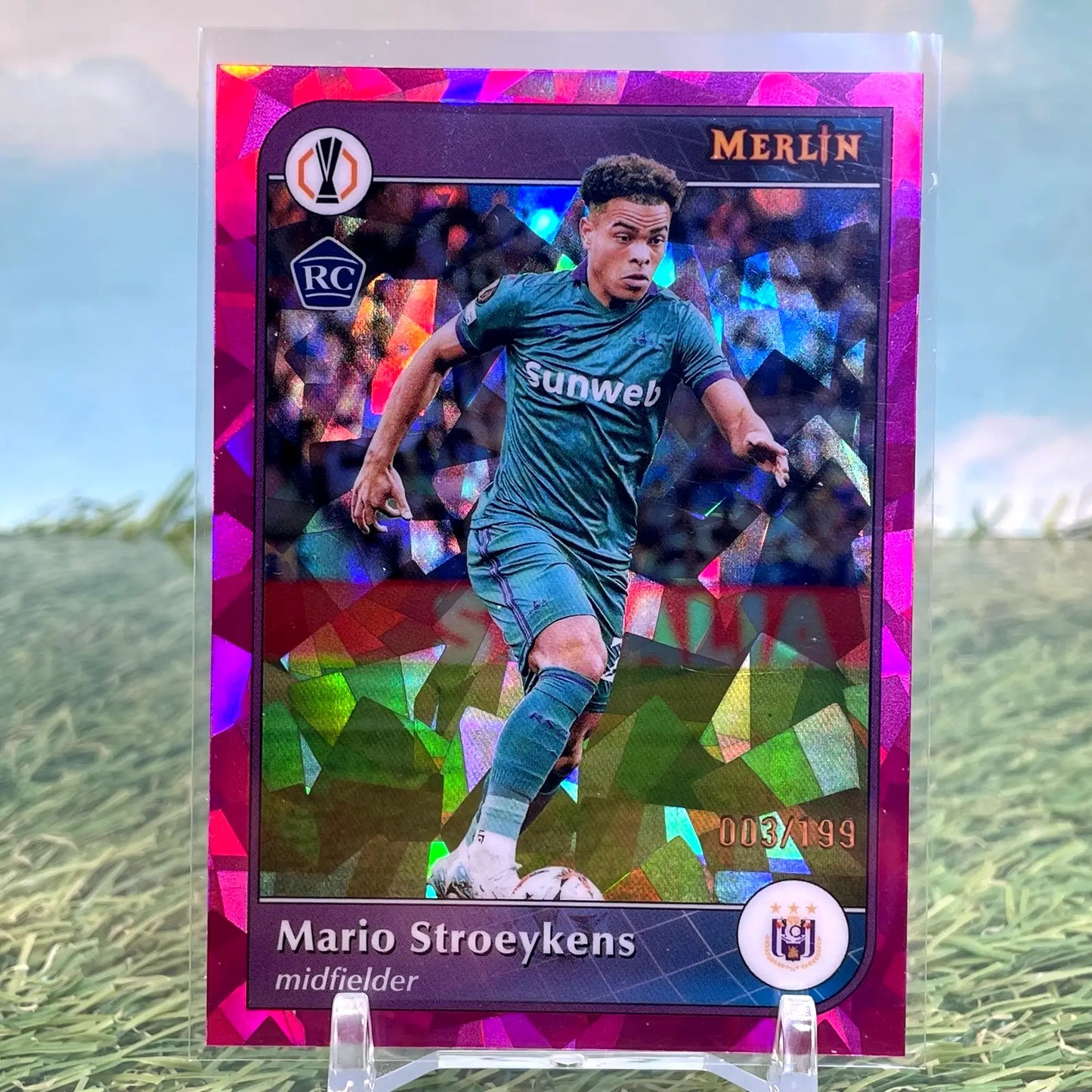 2024-25 Topps Merlin Mario Stroeykens Rookie (RC) Pink Atomic #’D 003/199 #121 - Soccer Card Single