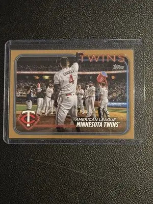 2024 Topps #692 Minnesota Twins Gold #/2024 - Baseball Card Single