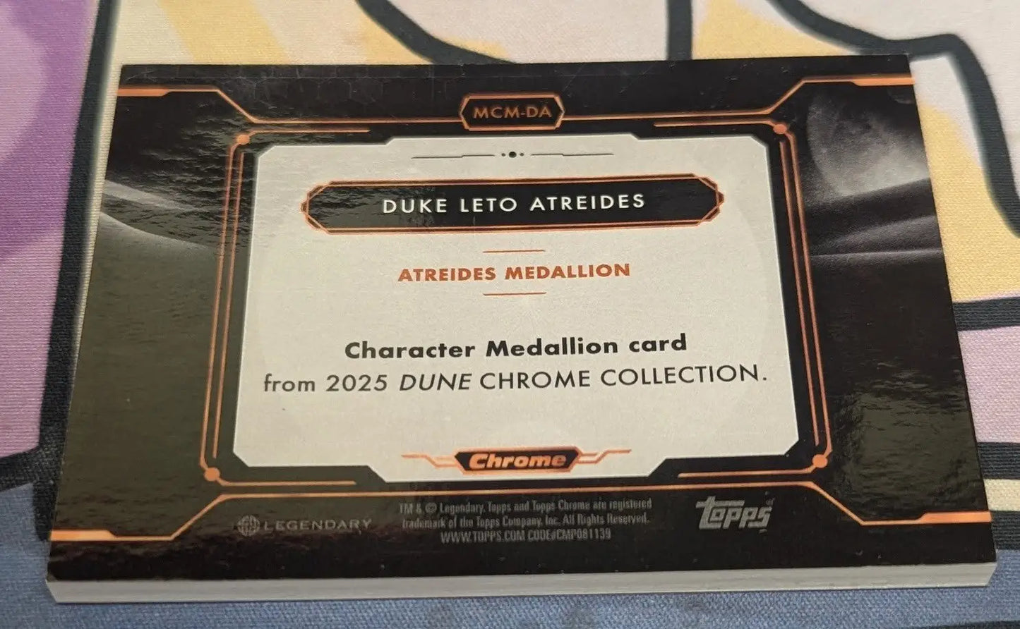 2024 Topps Chrome Dune Duke Leto Atreides Character Medallion Gold Refractor /50 - Non-Sports Card Single