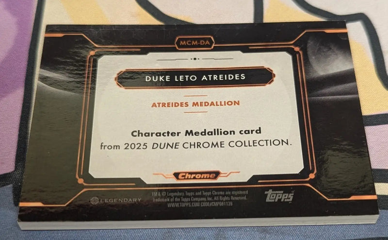 2024 Topps Chrome Dune Duke Leto Atreides Character Medallion Gold Refractor /50 - Non-Sports Card Single