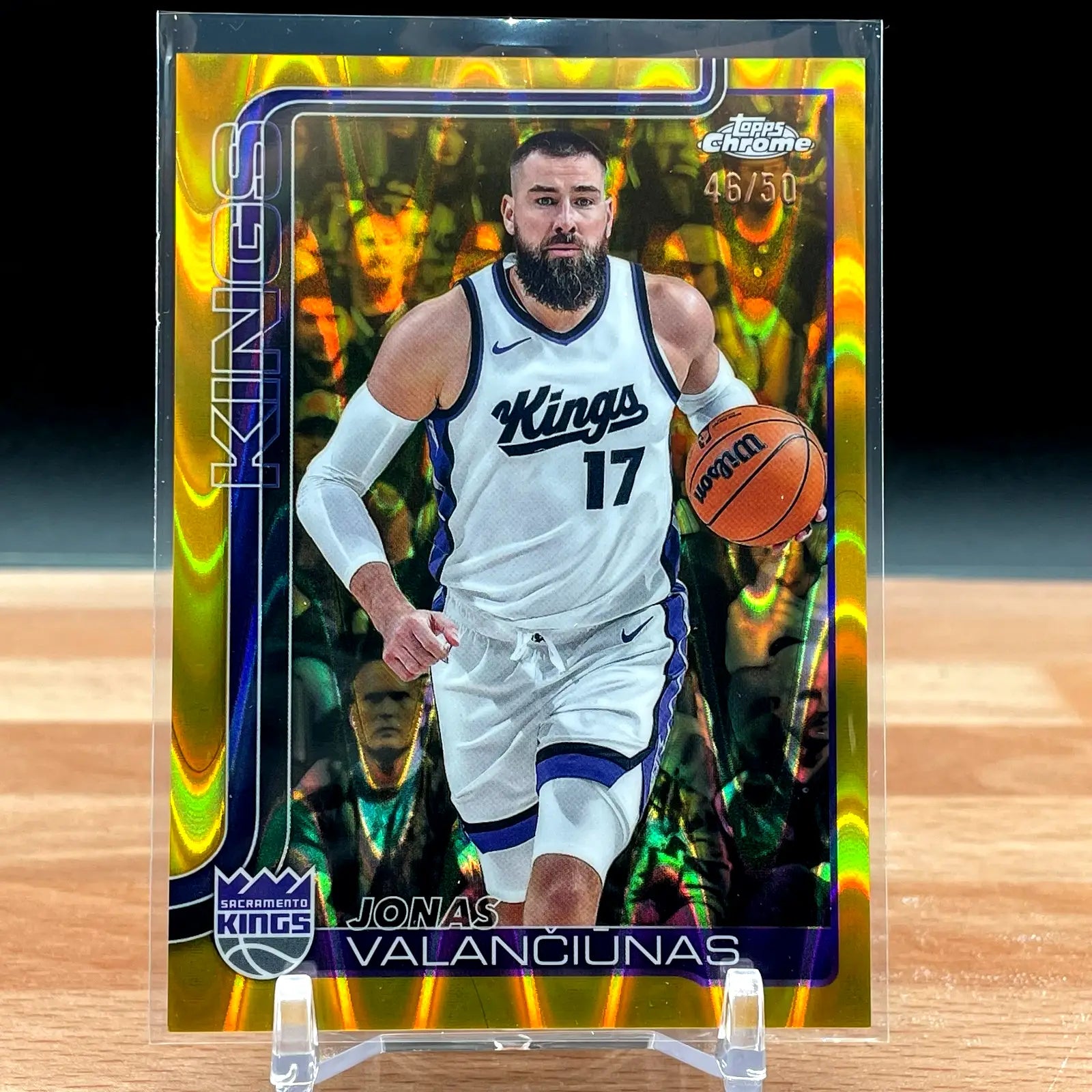 2025-26 Topps Chrome Jonas Valanciunas #206 Gold Wave Refractor /50 CG15 - Basketball Card Single