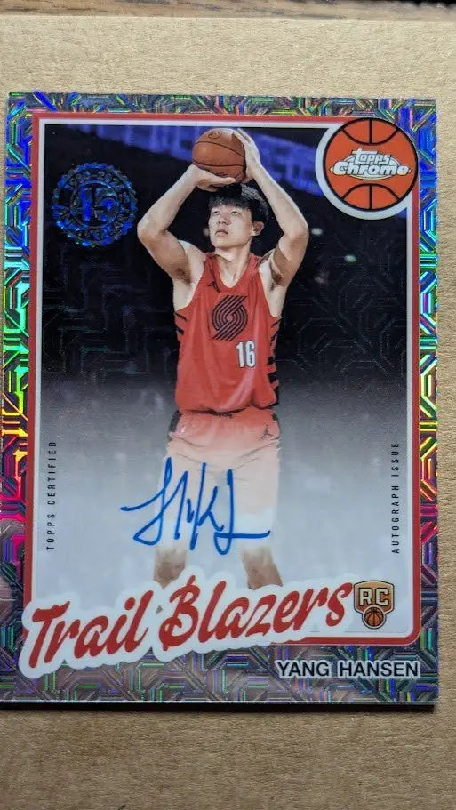 2025-26 Topps Chrome Yang Hansen Rc Mojo Auto 45th Anniversary Trail Blazers - Basketball Card Single