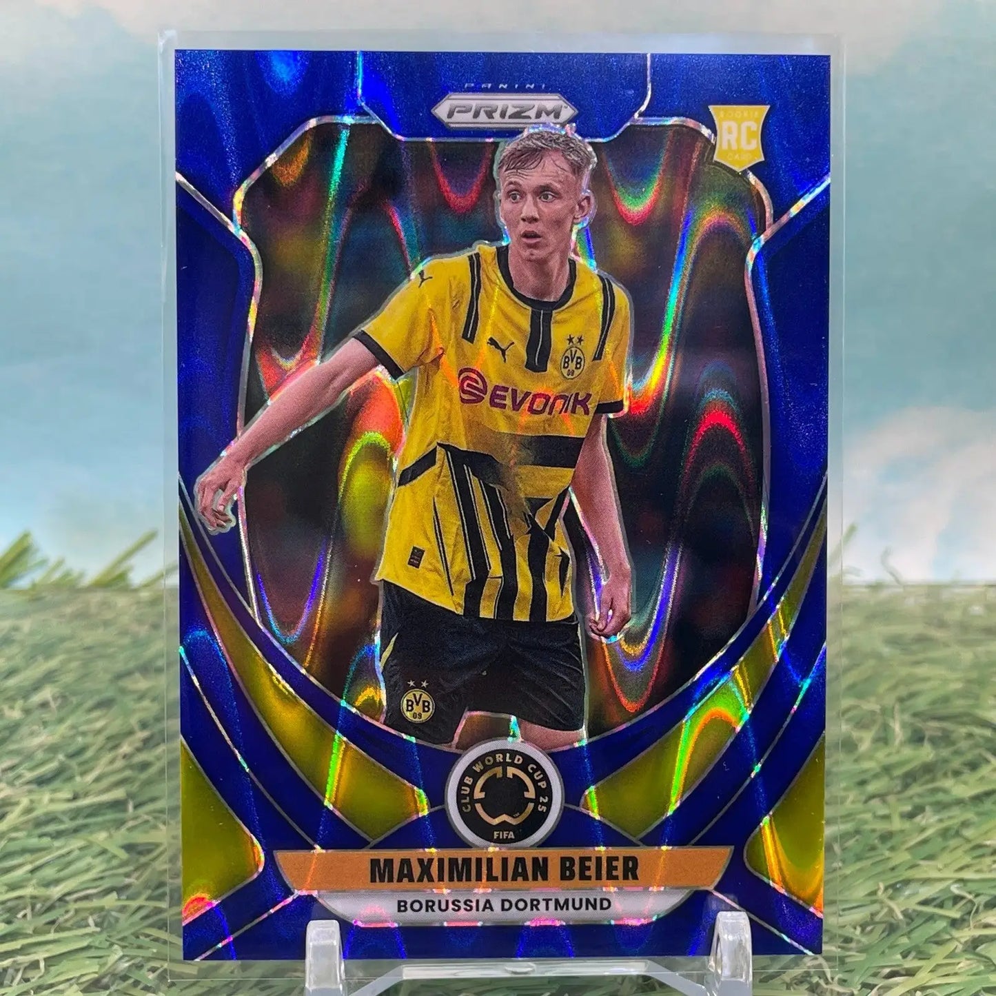 2025 Prizm FIFA Club World Cup Maximilian Beier Blue Seismic RC /275 - Soccer Card Single