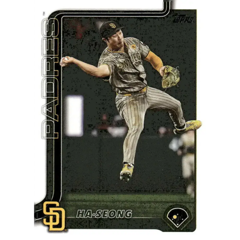 2025 Topps #175 Ha-Seong Kim NM-MT San Diego Padres Baseball Card - Baseball Card Single