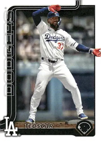 Teoscar Hernandez baseball trading card in Dodgers uniform with original gloss, NM-MT